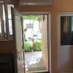Gazde/Camere de închiriat Casa Petre *